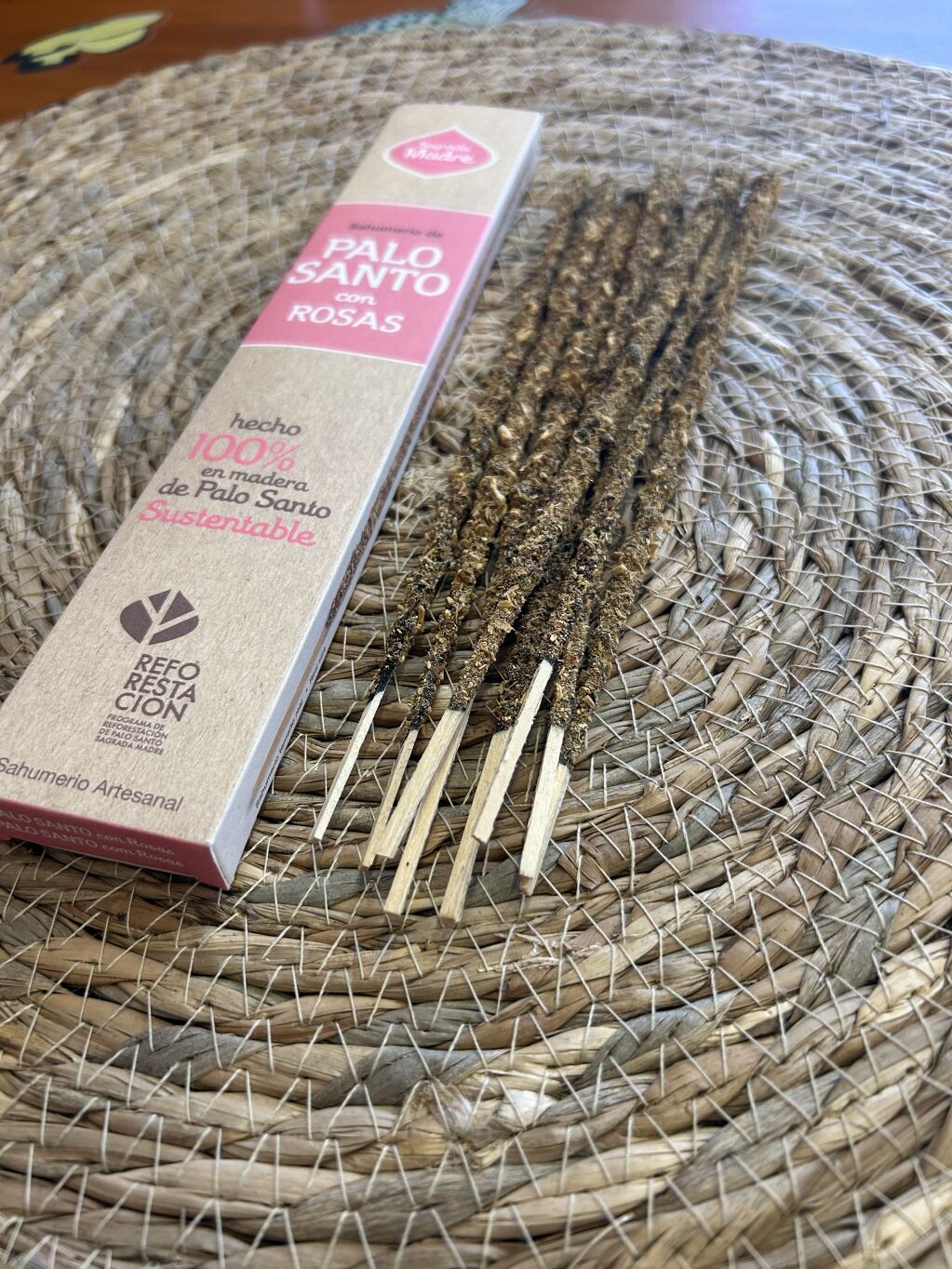 INCIENSO PALO SANTO CON ROSAS SAGRADA MADRE